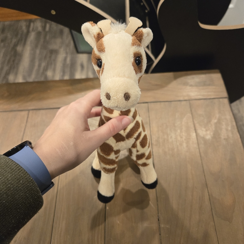 Plush Giraffe Toy - Picture 6 of 7